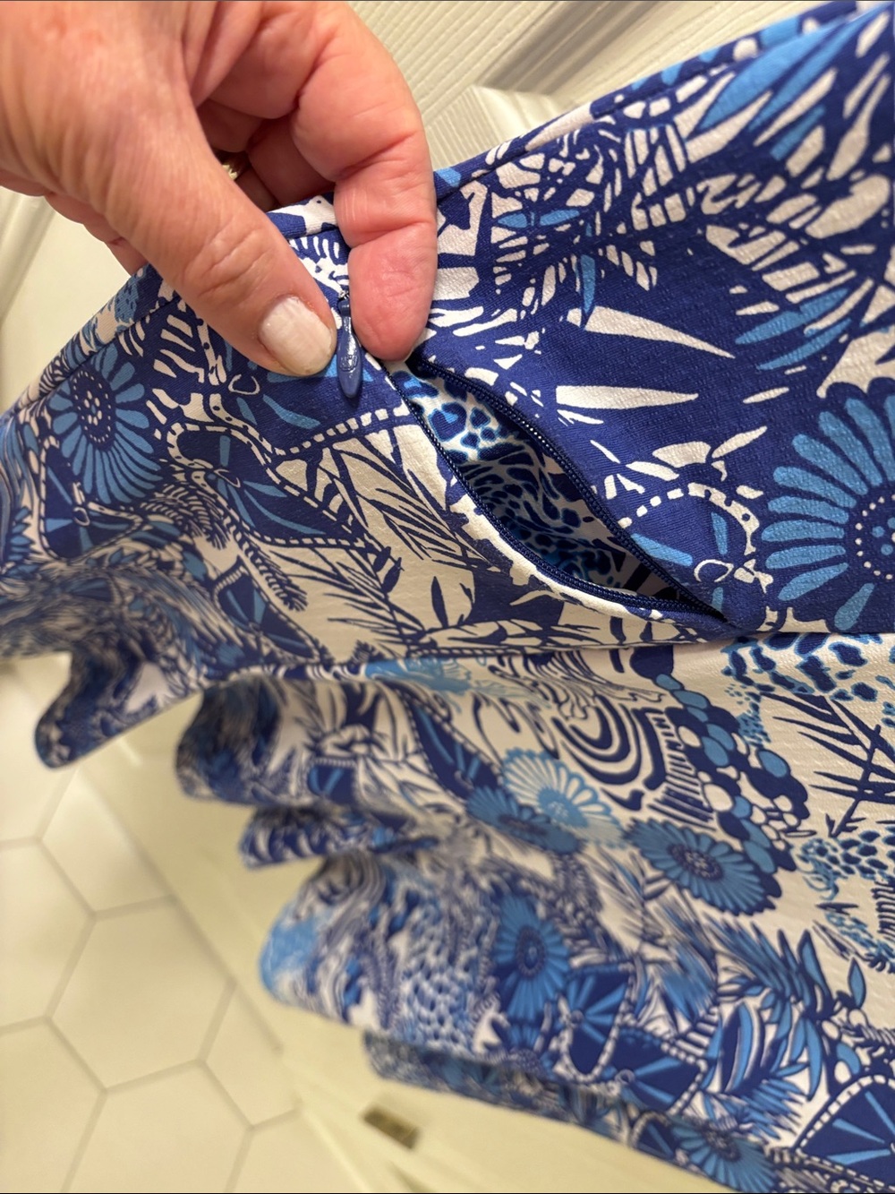 IBKUL Blue and White Floral Print Sleeveless Polo  Golf Midi Dress - Picture 4 of 7